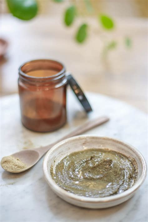 How To Make A Moisturizing Herbal Face Mask For Dry Skin Learningherbs