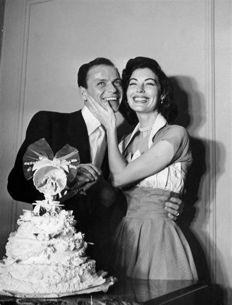 Ava Gardner And Frank Sinatra 1951 Old Hollywood Wedding Celebrity Wedding Photos Hollywood