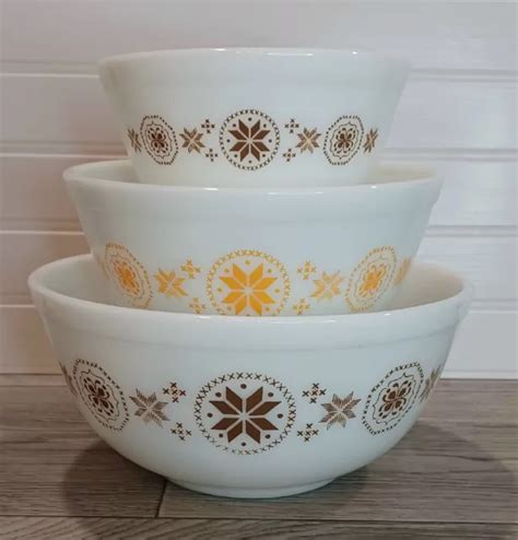 VINTAGE 1960S PYREX Town Country Nesting Mixing Bowl Set Of 3 401