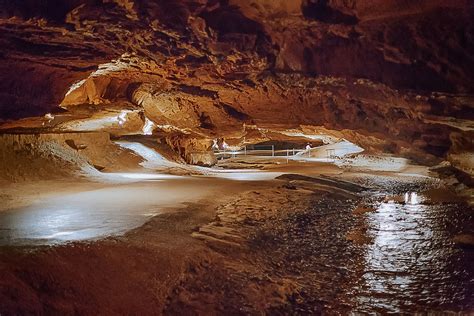 Tuckaleechee Caverns Townsend Tennessee Smoky Mountain Golden Cabins