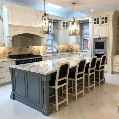 Lay out the cabinets over a set of newspapers or scrap paper and prepare to stain them. How to Paint Kitchen Laminate Cabinets