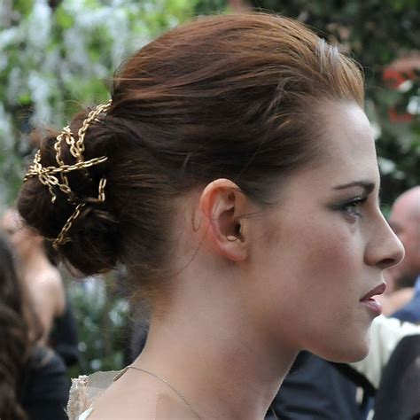 Kristen Stewarts Hair And Makeup At The Snow White And The Huntsman