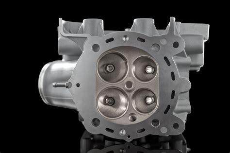 Ducati Introduces The Desmodromic Variable Timing Technology