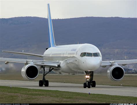 Boeing 757 236 Air Slovakia Aviation Photo 1059278