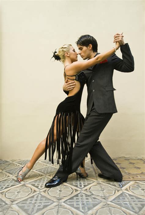 learn about the tango dance a popular dance and music that originated in buenos aires