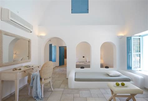 Black Rose Luxurious Suites In Santorini Santorini House Greek Decor