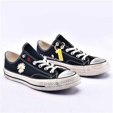 The color of my heart is black it was burnt to black, just like that i break glass the color of my gloomy world is black the beginning and end change, black and white people are. G-Dragon Peaceminusone x Converse Chuck 70 Black Low
