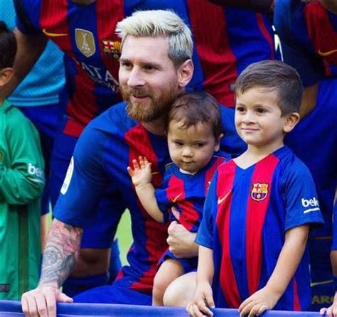 Adorable Photos Of Lionel Messi His Wife And Kids Before Todays Game