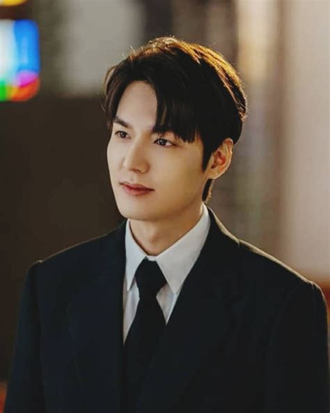 5 Things To Know About Lee Min Ho Star Of The King Eternal Monarch