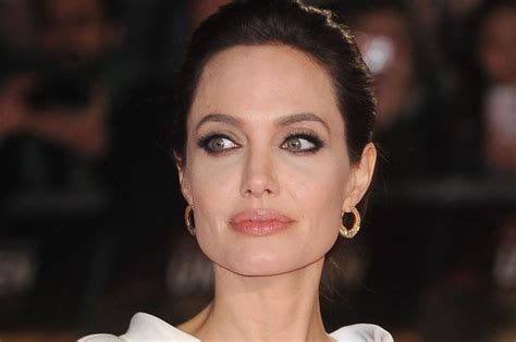 Angelina Jolie Says She Had Her Ovaries Removed
