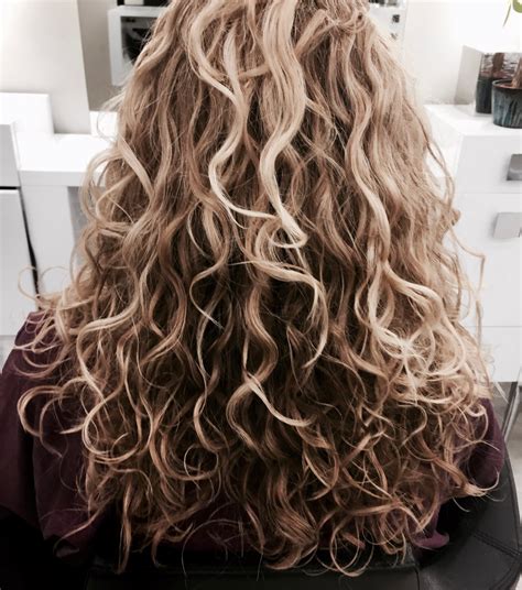 Salons Specializing In Curly Hair Idea Curly Hair