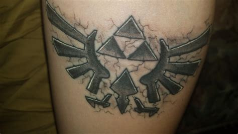 Cracked Hylian Crest By Charlie Honorable Ink Beacon Ny Rtattoos