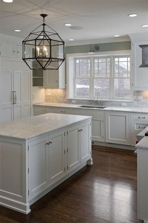 30 Spectacular White Kitchens With Dark Wood Floors Page 28 Of 30