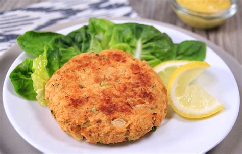 Carrot cake with walnuts, raisins, and pineapple. Low-Calorie Crab Cake Recipe | Hungry Girl