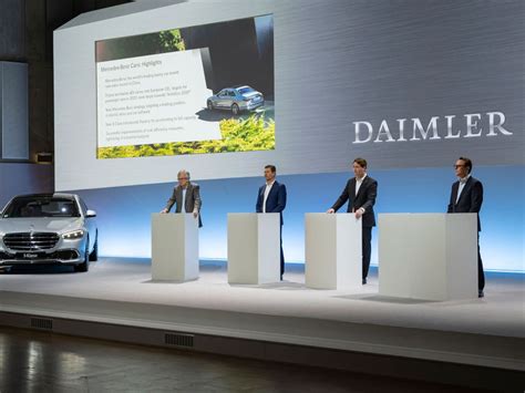 Daimler macht mehr Gewinn und setzt sich größere Ziele