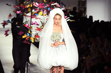 Gigi Hadid As A Bride In Moschinos Spring Summer 2019 Show Gigi