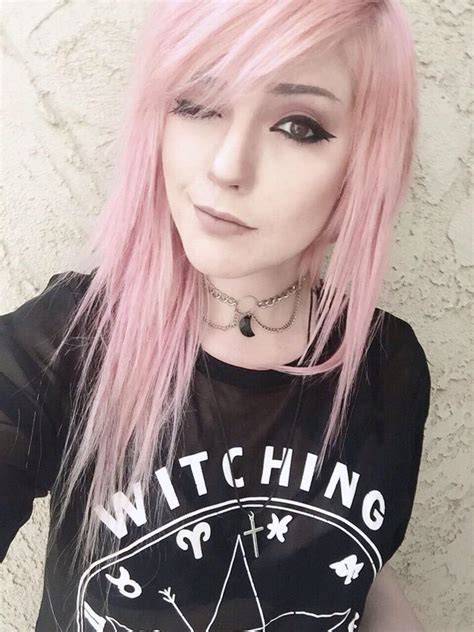 ledamonsterbunny leda muir theledabunny ombre pastel hair bob pastel pink hair gray