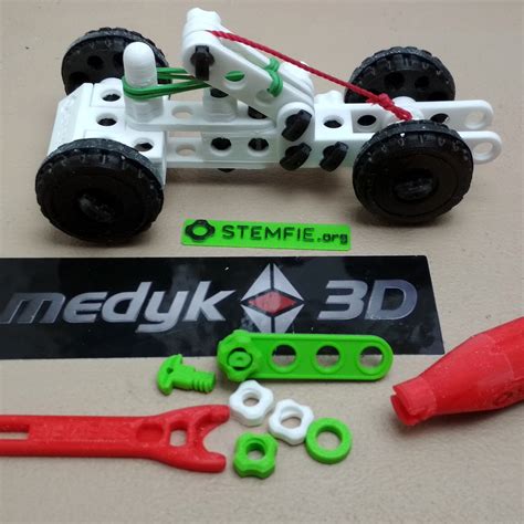 3d Printable Stemfie Rubber Band Driven Car By Paulo Kiefe