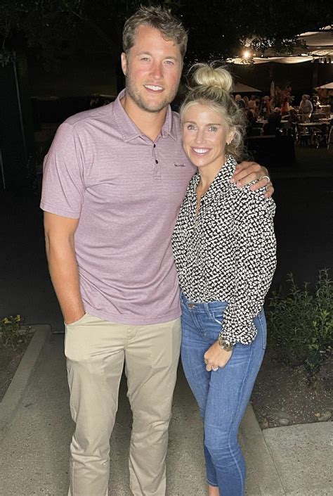 Matthew Stafford S Wife Kelly Injures Neck In Stairs Tumble