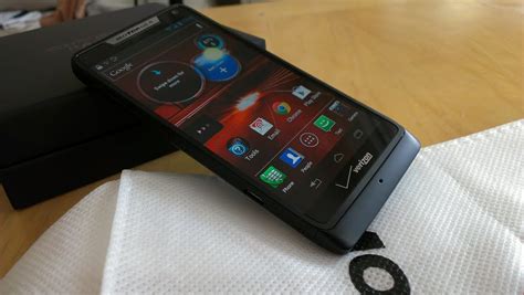 Motorola Droid Razr M Review Simple And Effective Youtube