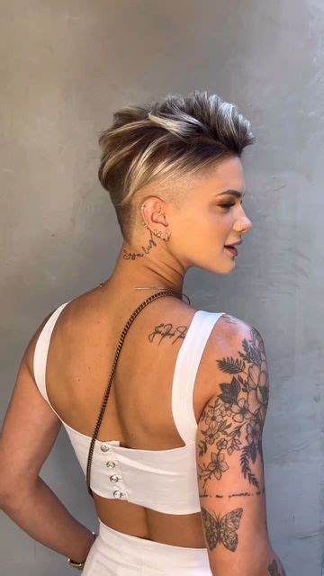 In Appreciation Of All The Babes Rocking A Disconnected Undercut Artofit