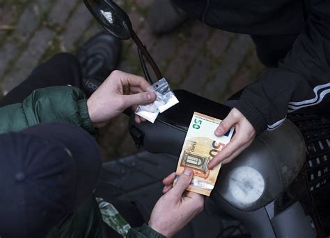 Speciaal Project In Arnhem Om Tieners Met Drugshandel Te Laten Stoppen Wegwijzer Jeugd En