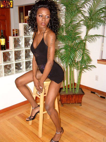 Ebony Shemale Wanking Her Big Rod Photo Ashemaletube