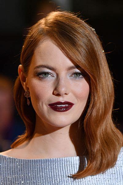 Emma Stone Dark Lipstick Celebrity Beauty In 2020 Actress Emma