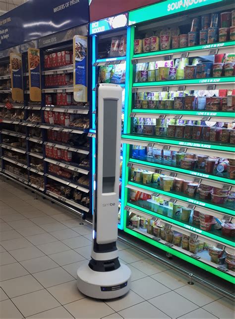 Carrefour Introduces A Robot In Mall Of The Emirates