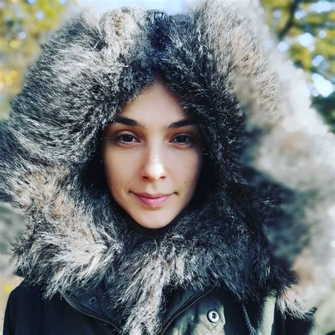 Gal Gadot Is Ready For Winter Check Out Her Photo On Instagram Gal
