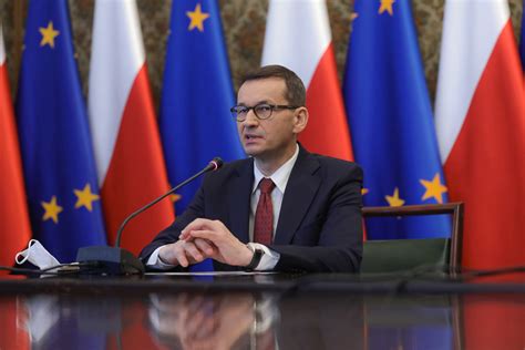 Planując podróż zagraniczną, należy uwzględnić obostrzenia obowiązujące w kraju sąsiednim. Premier: Koronawirus jest w odwrocie, obostrzenia działają ...