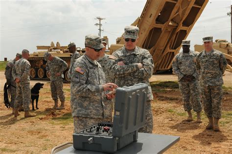 Tradoc Commanding General Tours Fort Leonard Wood Article The