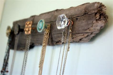 Cheap And Practical Necklace Holders You Can Make Yourself Diy