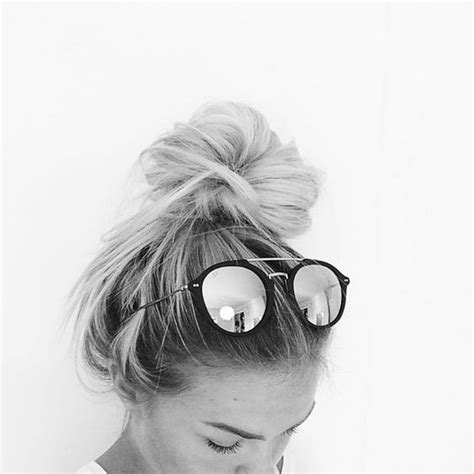 A New Dose Of Messy Bun Hair Inspiration Sand Sun And Messy Buns Hair