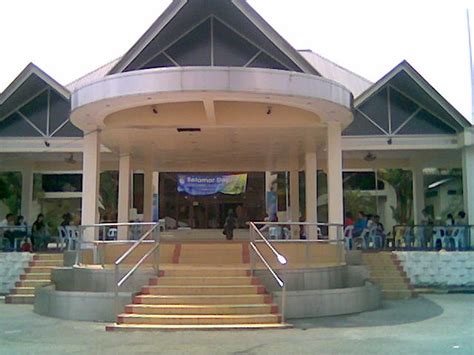 In order to arrive at any new legal doctrine, or hukm , one must employ a systematic… … impresif: MICET & UKM