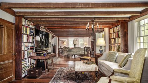 Take A Tour Inside This Antique Home It S 267 Years Old
