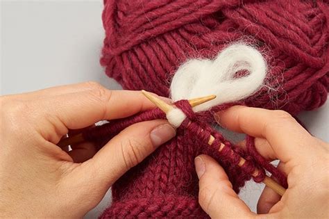 How To Knit With Thrums Gathered