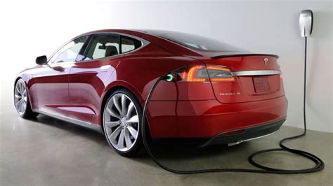 Tesla Model S Berlina Elettrica Di Lusso