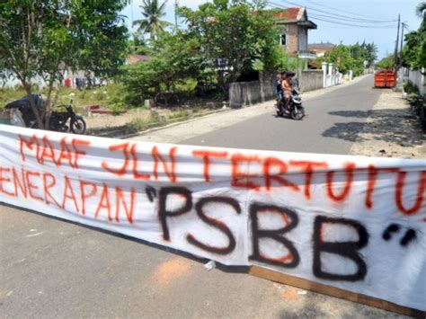 Aksi Warga Tutup Portal Di Masa Psbb Ini Tanggapan Polisi Indozoneid