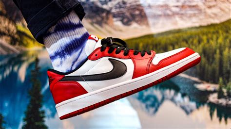Air Jordan 1 Low Chicago On Foot Review Cinematic Style Youtube