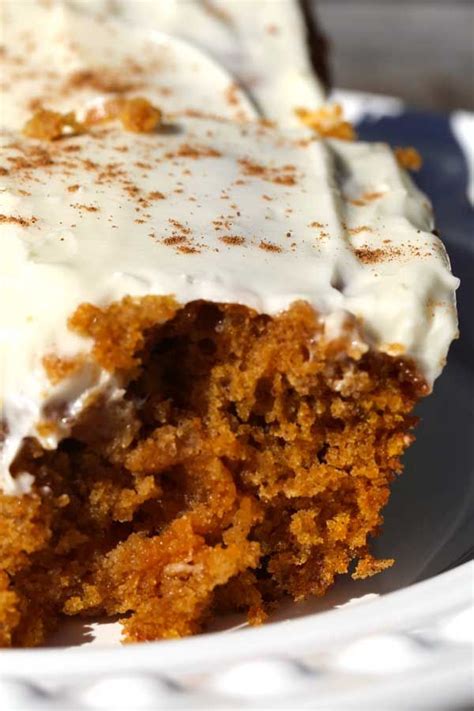 It's a quick little addition that makes the filling for these. Easy Pumpkin Spice Bars Recipe with deliciously smooth ...