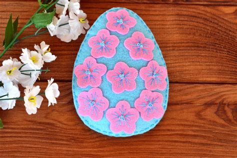 Felt Easter Egg Decoration With Flower Simple Easter Crafts For