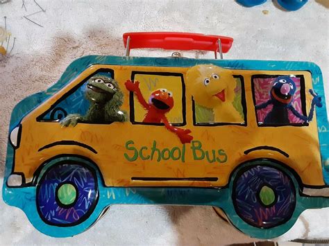 Sesame Street School Bus Shaped Collectible Tin Lunch Box 2005 Muppets