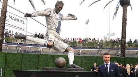 David Beckhams Statue Outside La Galaxy Unveiled Kemi Filani