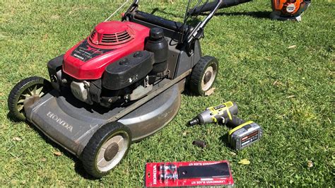 How To Replace Honda Lawn Mower Blades Youtube