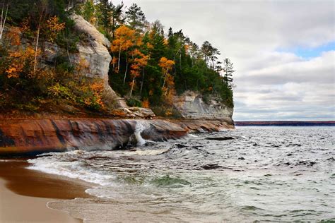 The Best Beach Destinations In Michigan