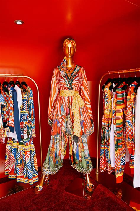 Dolce And Gabbana Opens Hamptons Mobile Pop Up The Impression