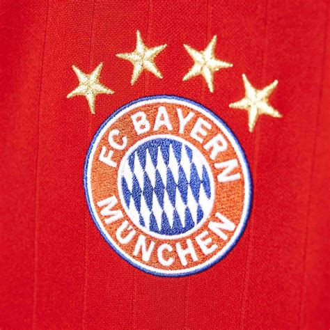 W w w l w. FC Bayern München 15-16 Trainings-Trikots enthüllt - Nur ...