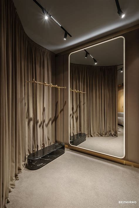 Private Fitting Room Large Mirror Marble Stand Fitting Rooms Bezmirno Architects Showroom