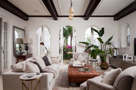 15 Extravagant Mediterranean Living Room Designs That Will Make You